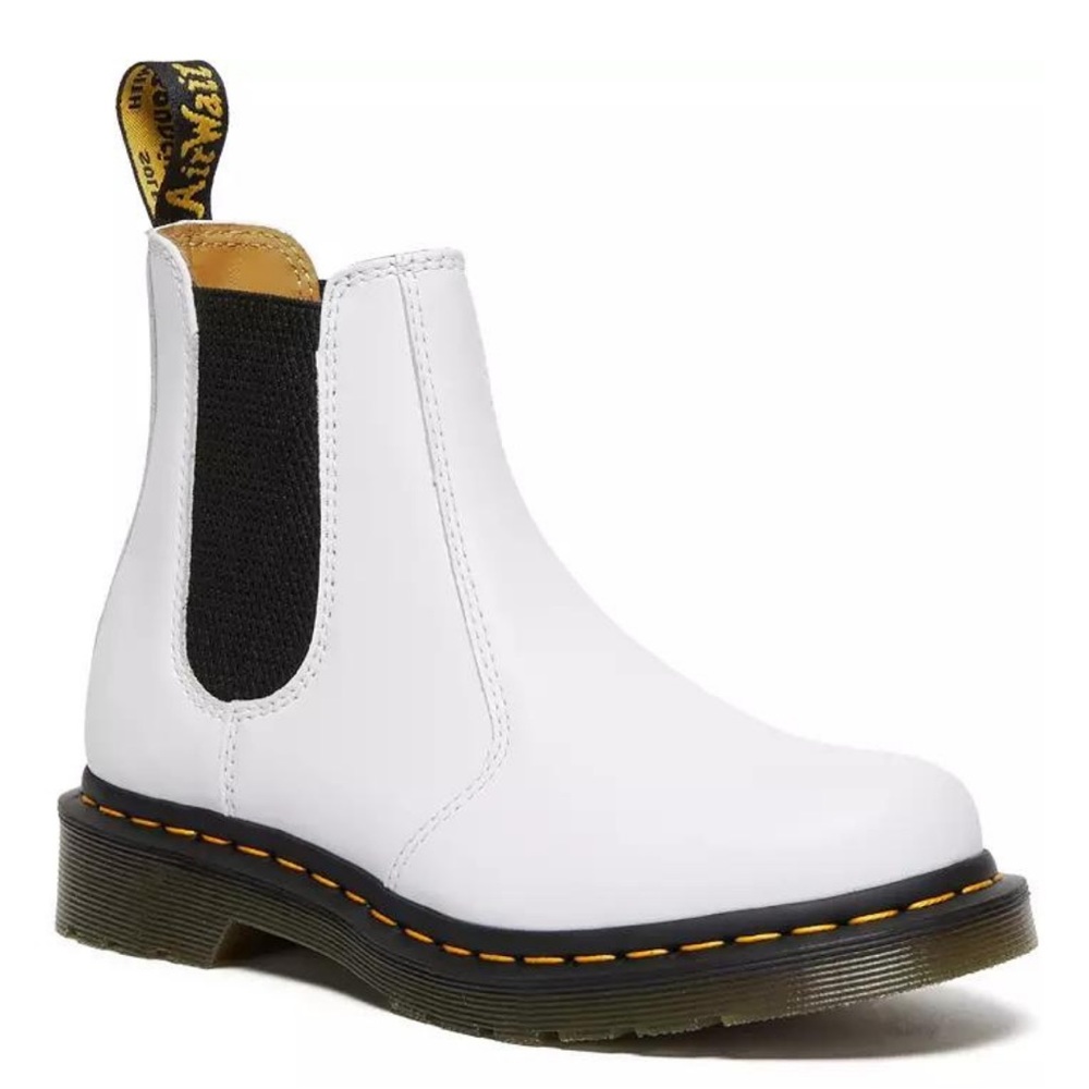 Dr. Martens Women's Softy T Chelsea
Boots (New)